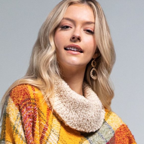 Poncho ﻿Gorgeous Extra Long Plaid w Knit Turtle Neck & Bottom Fringe - Picture 3 of 6